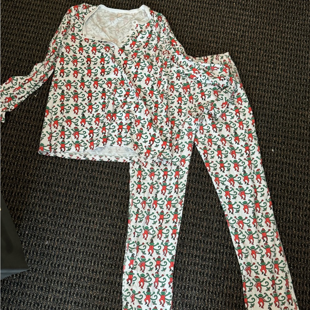 Roller rabbit red and green monkey pajamas (limited edition)
